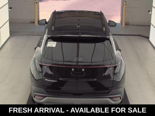 Phantom Black 2025 Hyundai TUCSON Limited
