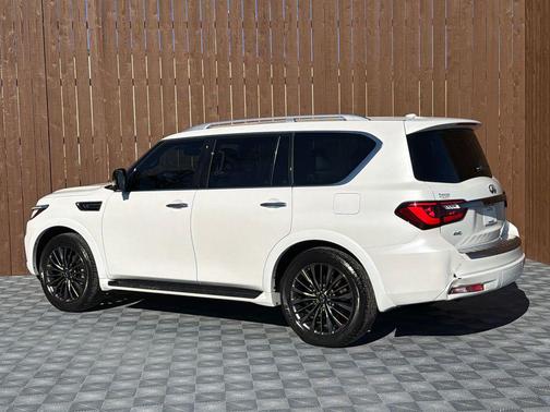 2023 INFINITI QX80 PREMIUM SELECT AWD
