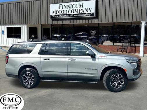 2023 Chevrolet Suburban 4WD Z71