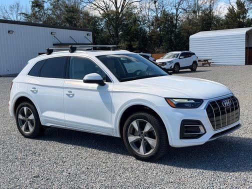 2023 Audi Q5 40 Premium Plus