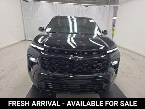 Mosaic Black Metallic 2025 Chevrolet Traverse RS