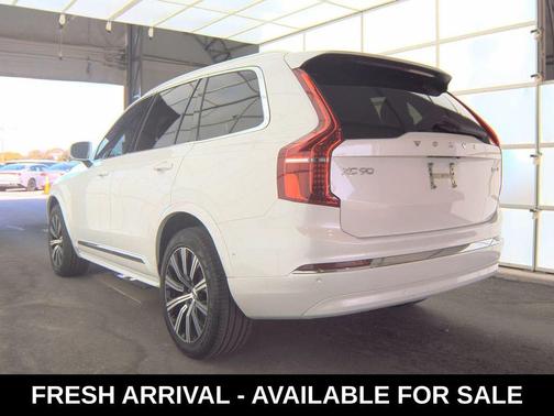 2024 Volvo XC90 B5 Plus Bright Theme