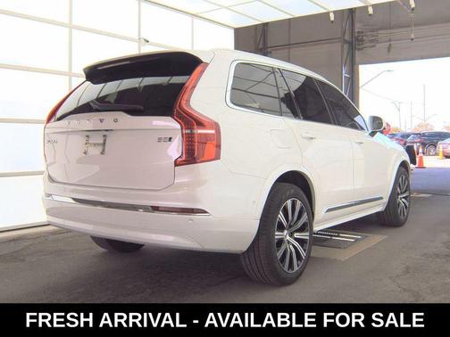 2024 Volvo XC90 B5 Plus Bright Theme