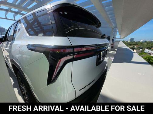 Summit White 2026 Chevrolet Traverse LT