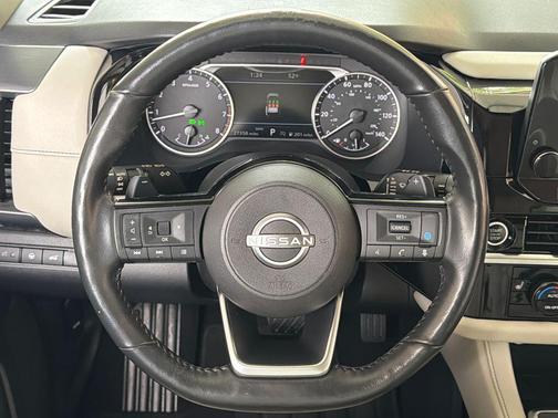 2023 Nissan Pathfinder SL 4WD