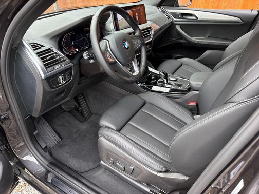2025 BMW X4 xDrive30i