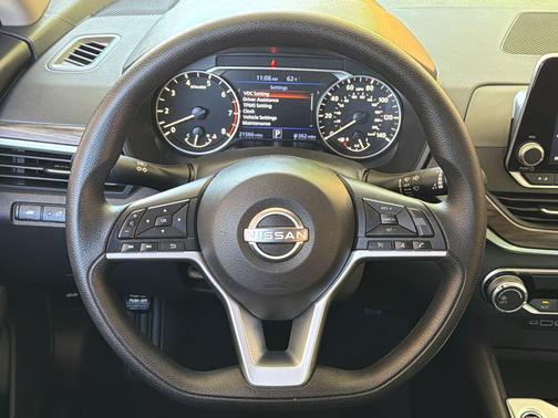 Glacier White 2025 Nissan Altima 2.5 SV