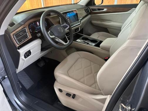 2024 Volkswagen Atlas 2.0T SE