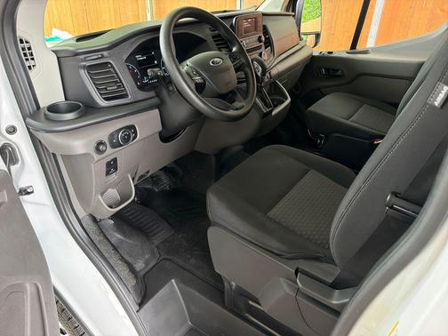 Oxford White 2025 Ford Transit-250 Base