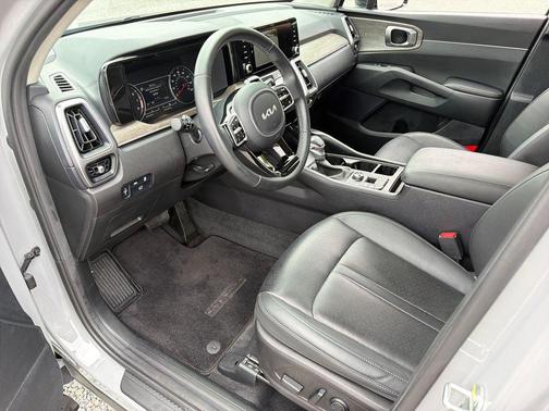 Wolf Gray 2023 Kia Sorento EX