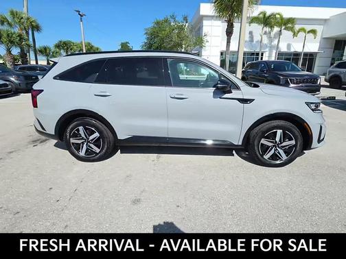 Wolf Gray 2023 Kia Sorento EX