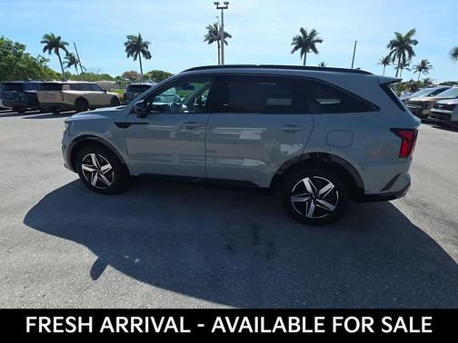 Wolf Gray 2023 Kia Sorento EX