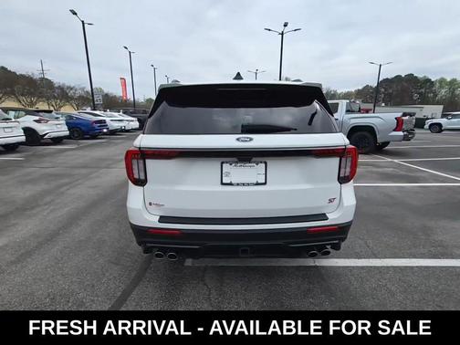 Star White Metallic Tri-Coat 2025 Ford Explorer ST
