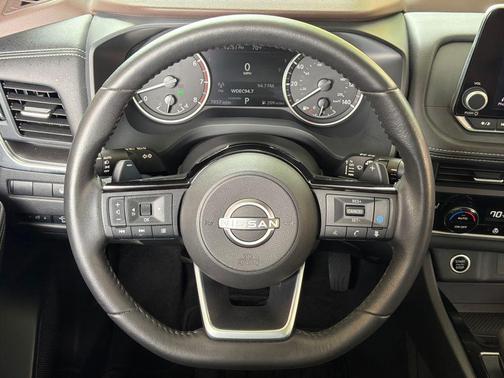 Super Black 2023 Nissan Rogue SV