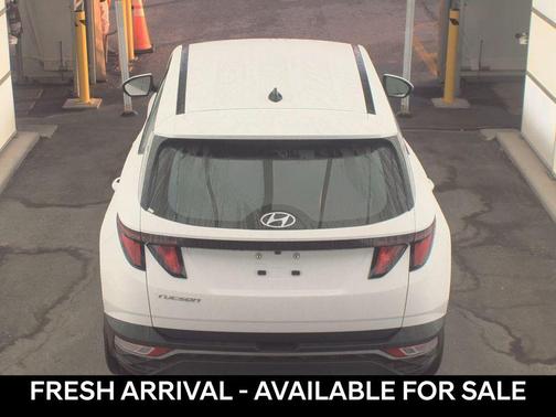 White Pearl 2024 Hyundai TUCSON SE
