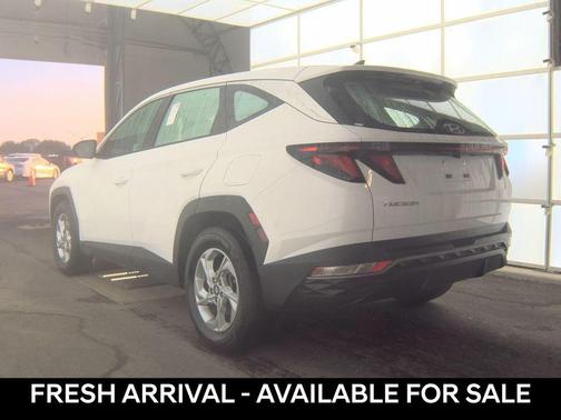 White Pearl 2024 Hyundai TUCSON SE