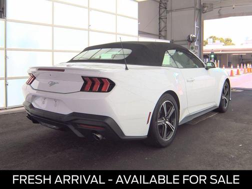 Oxford White 2025 Ford Mustang EcoBoost Premium
