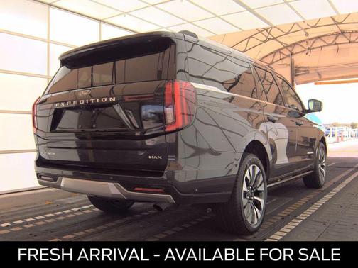 Dark Matter Gray Metallic 2025 Ford Expedition Max Platinum