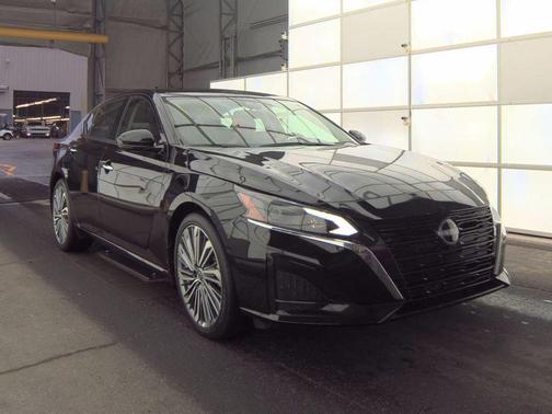 2025 Nissan Altima 2.5 SL