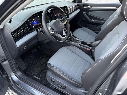 2025 Volkswagen Jetta 1.5T SE