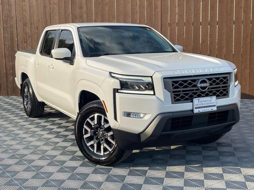 2024 Nissan Frontier SL