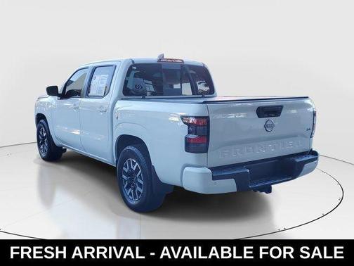 2024 Nissan Frontier SL