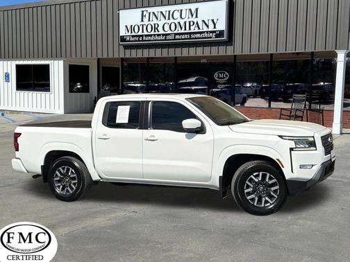 2024 Nissan Frontier SL