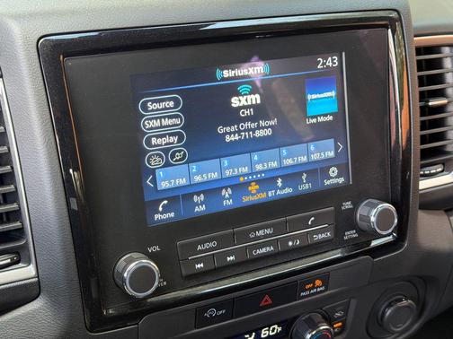 2024 Nissan Frontier SL