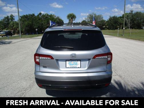 Lunar Silver Metallic 2022 Honda Pilot 2WD Special Edition
