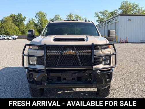 White Sands 2026 Chevrolet Silverado 2500 Custom