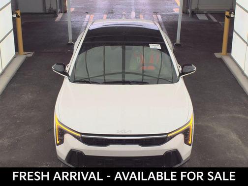 Snow White Pearl 2025 Kia K4 GT-Line