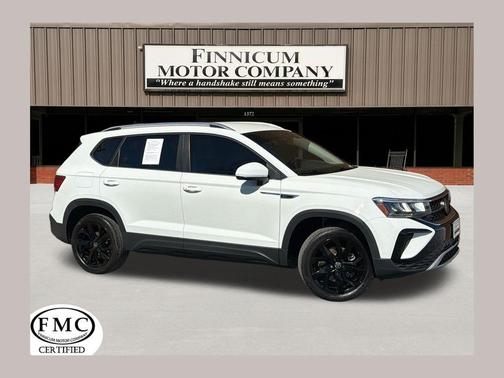 2024 Volkswagen Taos 1.5T SE