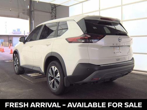 Pearl White Tricoat 2023 Nissan Rogue SV