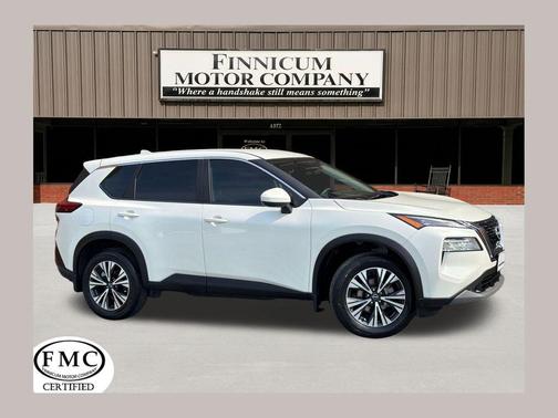 Pearl White Tricoat 2023 Nissan Rogue SV