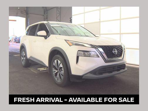 Pearl White Tricoat 2023 Nissan Rogue SV