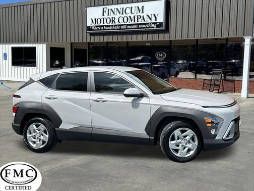2025 Hyundai KONA SE