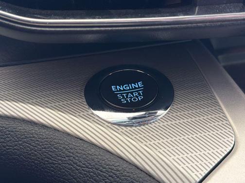 Agate Black Metallic 2024 Ford Explorer XLT