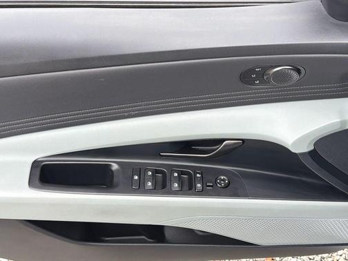 2025 Hyundai ELANTRA HEV Limited