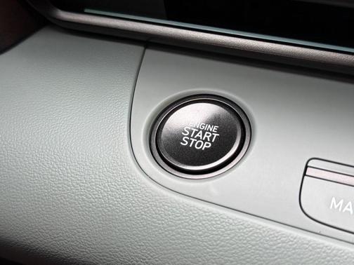 2025 Hyundai ELANTRA HEV Limited