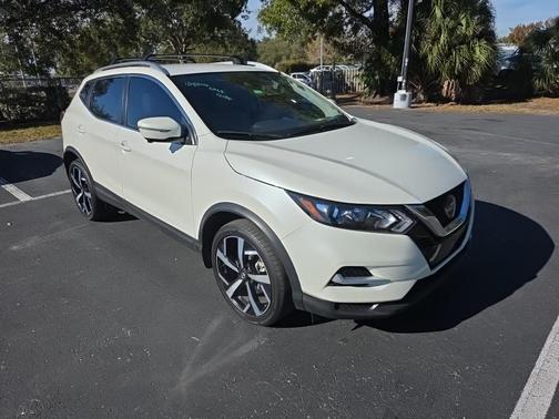 2022 Nissan Rogue Sport SL