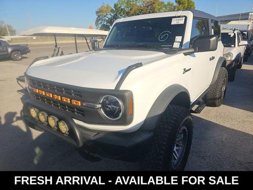 Oxford White 2023 Ford Bronco Base