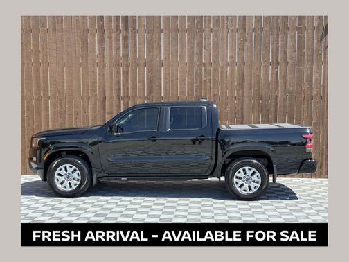 Super Black 2023 Nissan Frontier SV