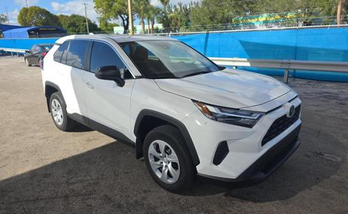 2025 Toyota RAV4 LE