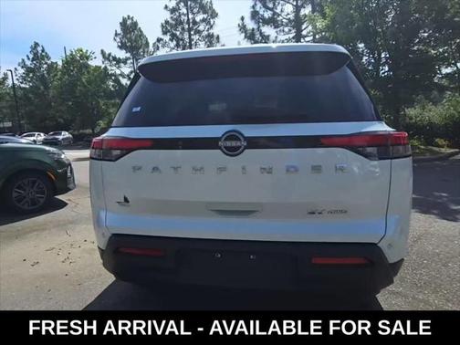 2024 Nissan Pathfinder SV 4WD