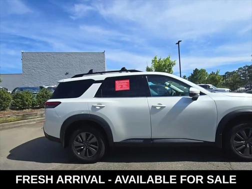 2024 Nissan Pathfinder SV 4WD