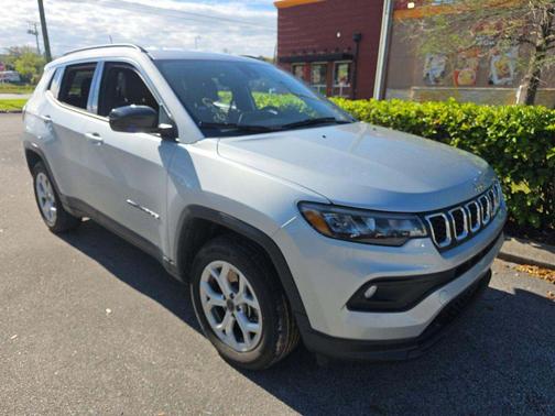 2025 Jeep Compass Latitude
