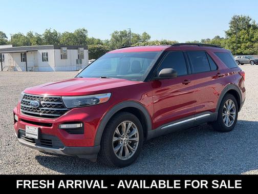 Rapid Red Metallic Tinted Clearcoat 2020 Ford Explorer XLT