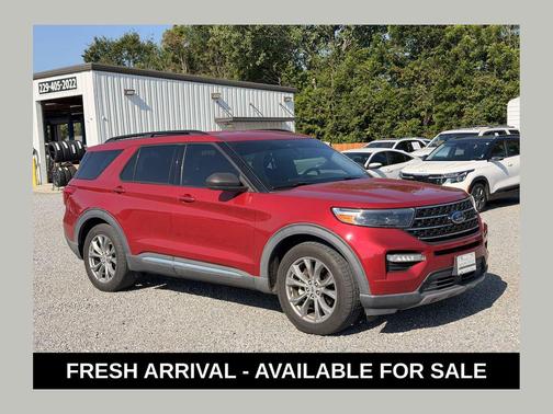 Rapid Red Metallic Tinted Clearcoat 2020 Ford Explorer XLT