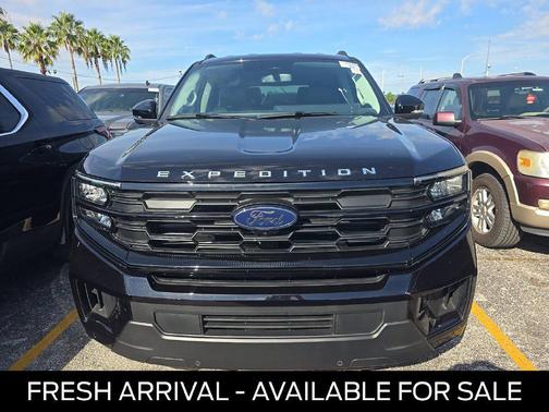 Agate Black Metallic 2026 Ford Expedition Max Active 4x2