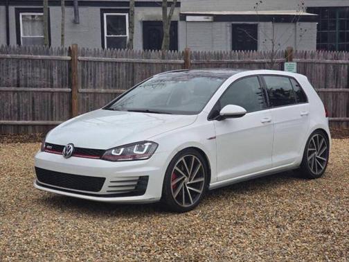2015 Volkswagen Golf GTI 2.0T SE 4-Door